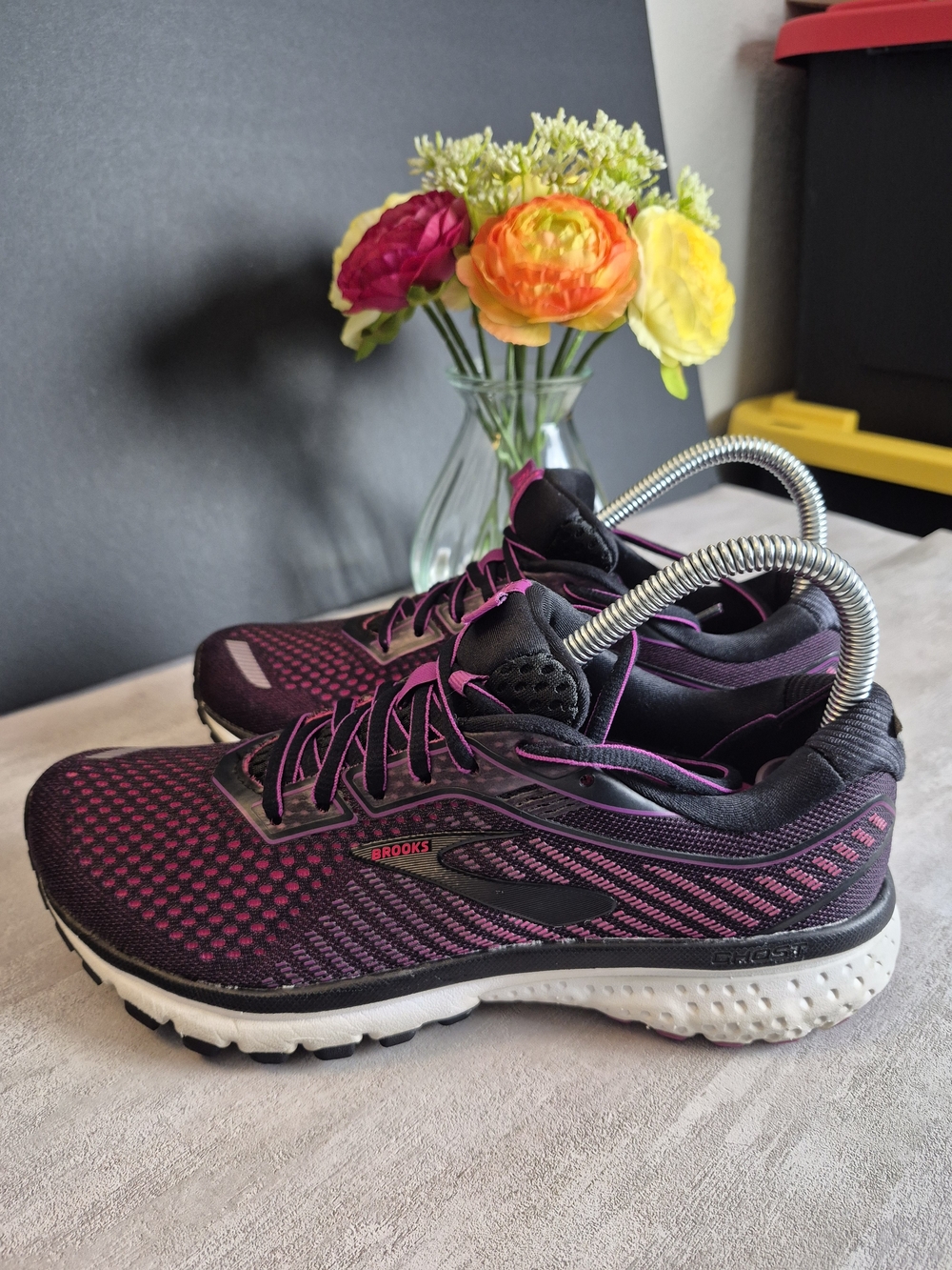 Brooks Women's Black & Pink Running Shoes. Size 7m